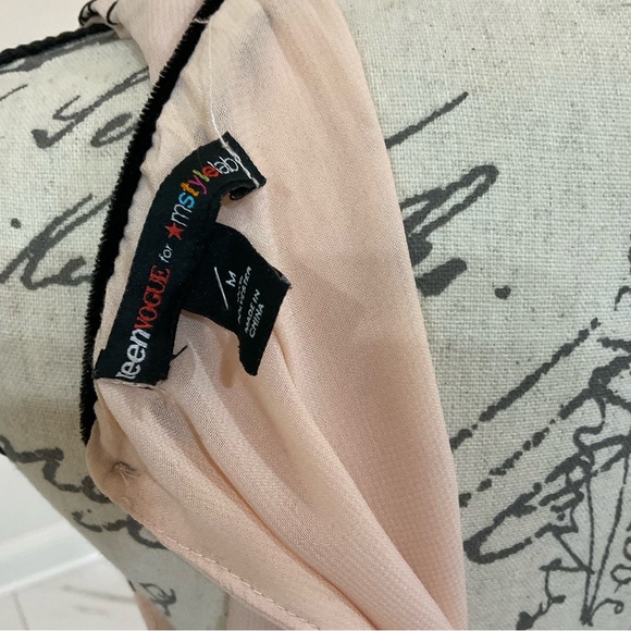 Teen Vogue for Macy's Style Lab Cocktail Dress- Sz MED side cut out Color blush - Picture 11 of 11